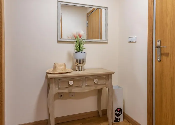 Centro Con Parking Gratis Διαμέρισμα *